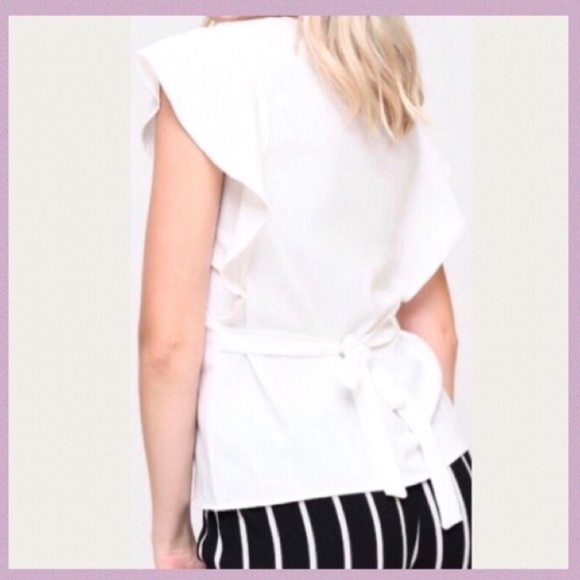 ❌DONATED❌White Fluttering Short Sleeve Waist Tie Top - Picture 3 of 10